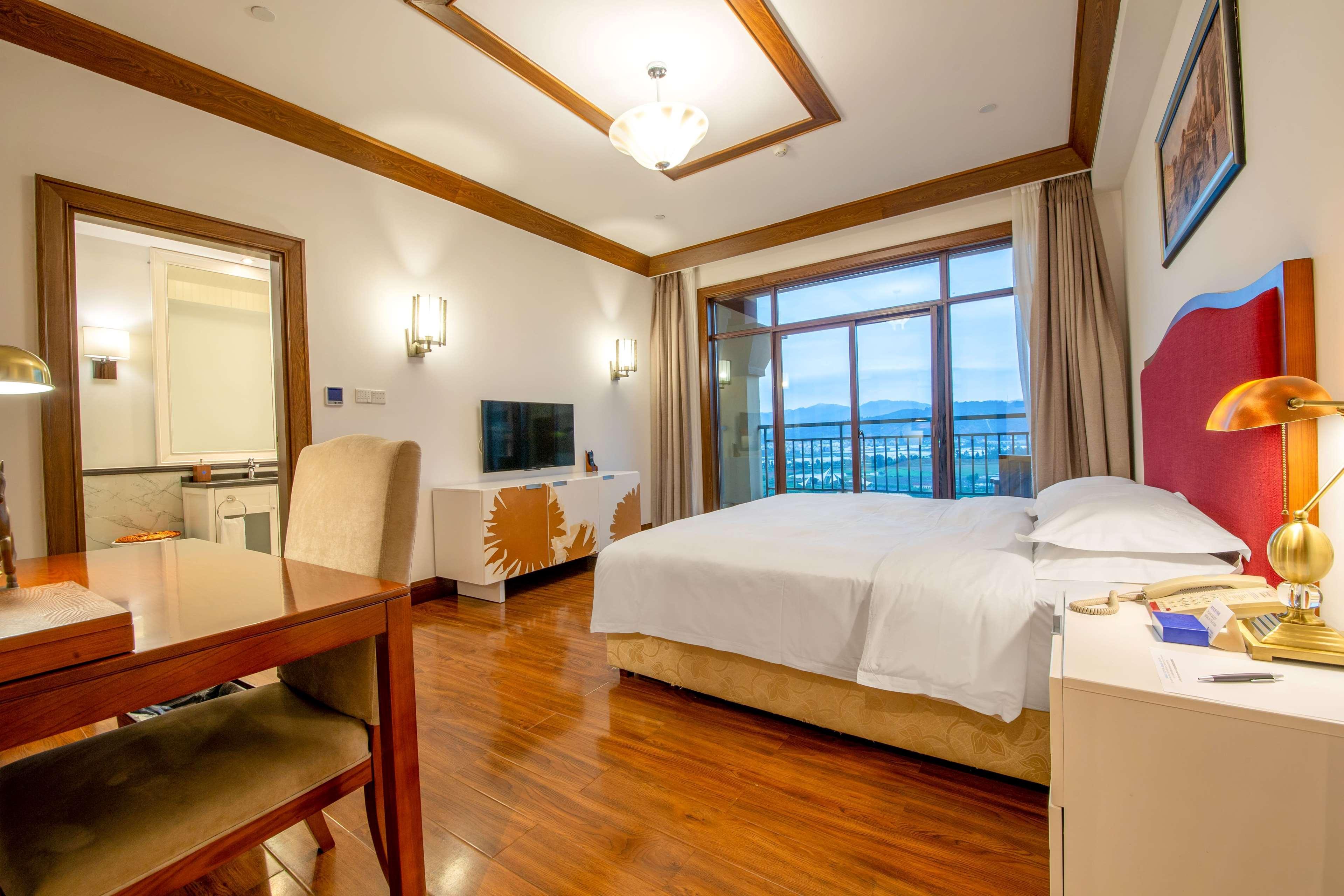 Wyndham Kunming Resort Екстериор снимка